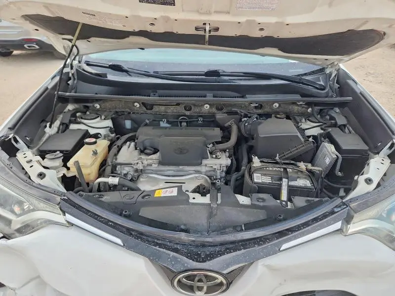 2017 TOYOTA RAV4 XLE  
