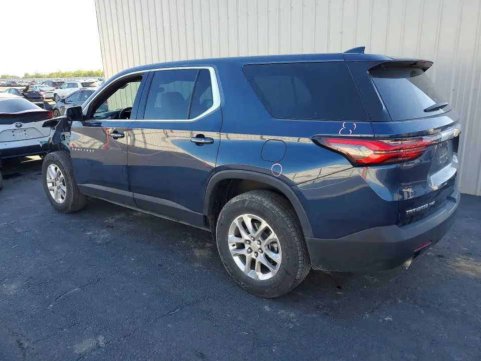 2022 CHEVROLET TRAVERSE LS  