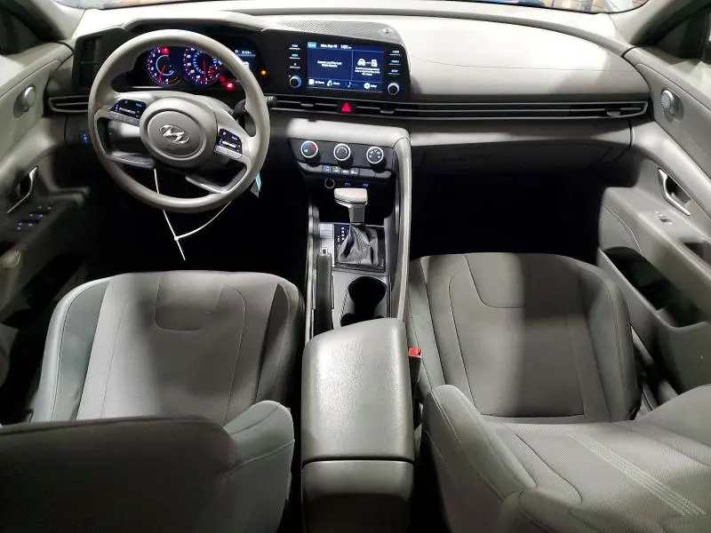 2021 HYUNDAI ELANTRA SE  