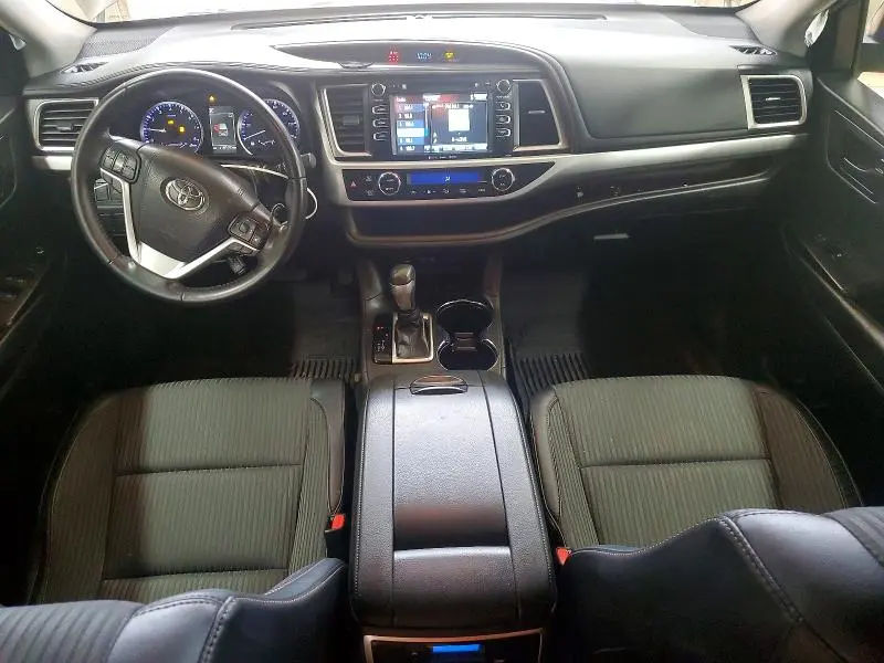 2018 TOYOTA HIGHLANDER LE PLUS  