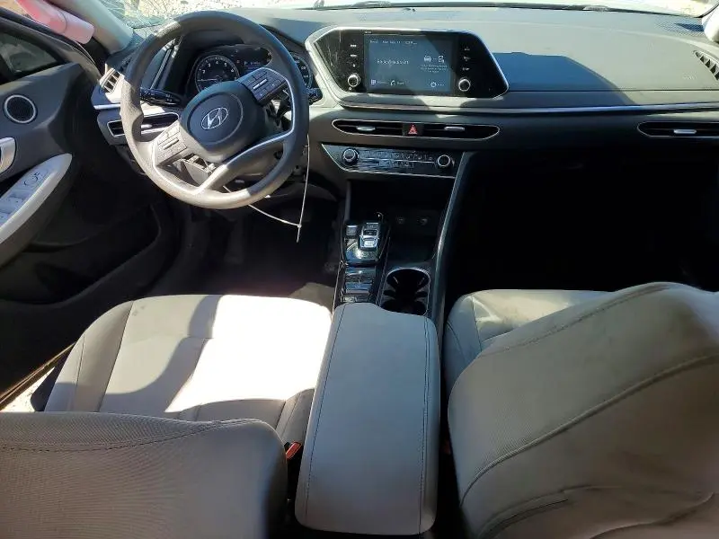 2023 HYUNDAI SONATA SE  