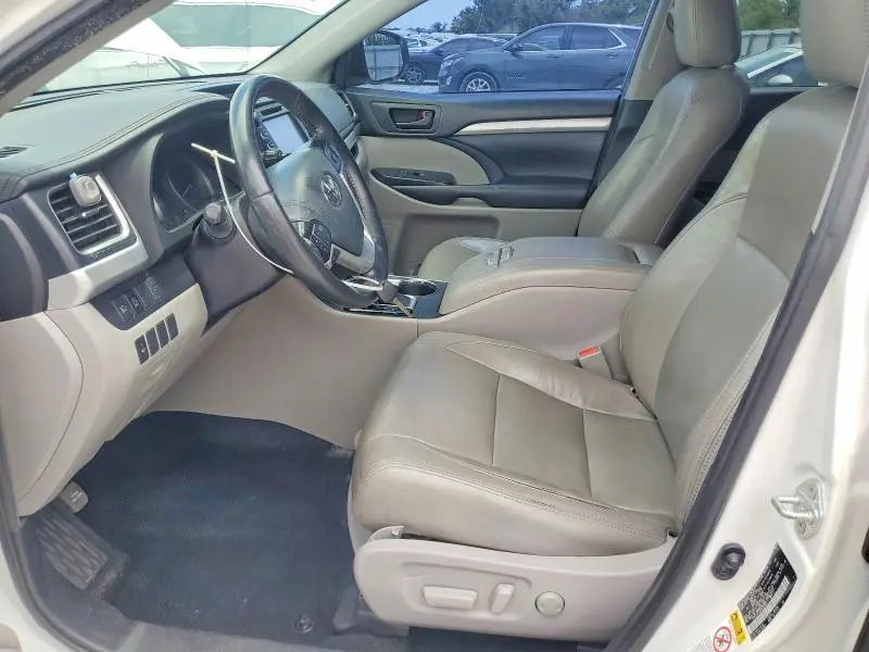 2019 TOYOTA HIGHLANDER LE PLUS  