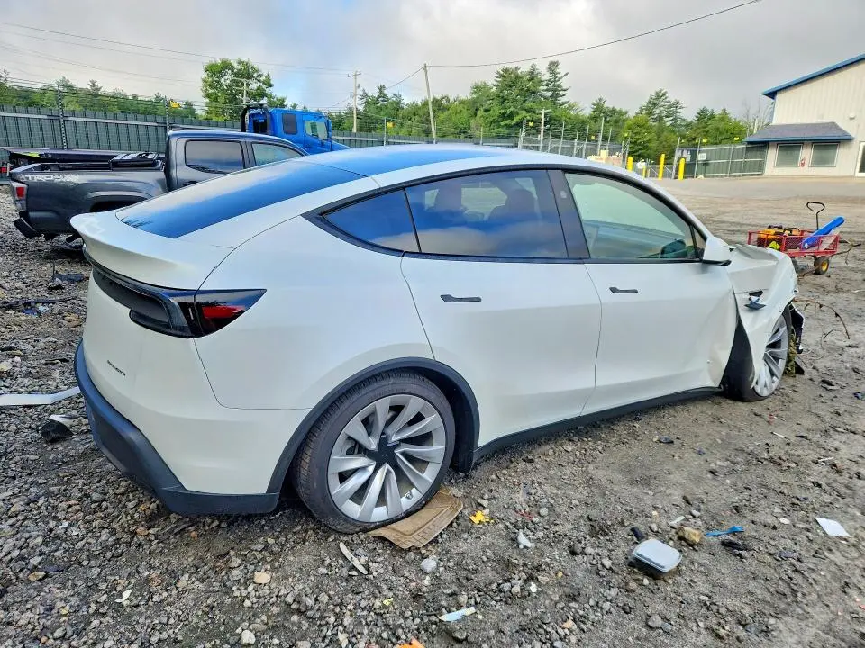 2026 TESLA MODEL Y   