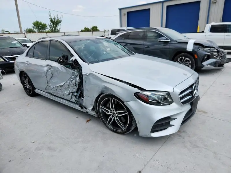 2019 MERCEDES-BENZ E 300  