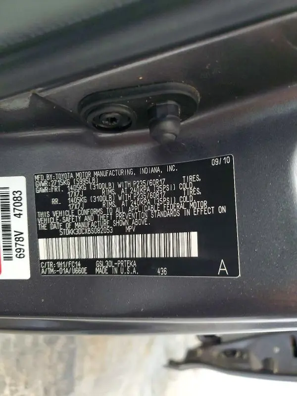 2011 TOYOTA SIENNA LE  