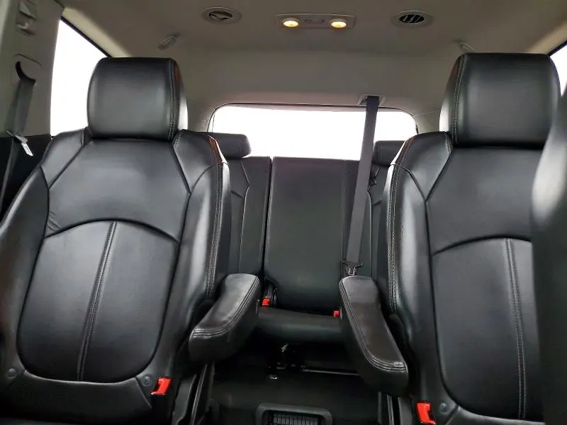 2013 CHEVROLET TRAVERSE LT  