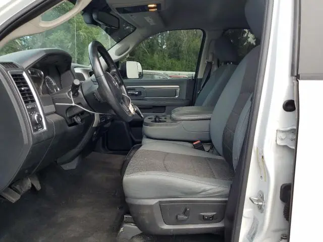 2017 RAM 1500 SLT