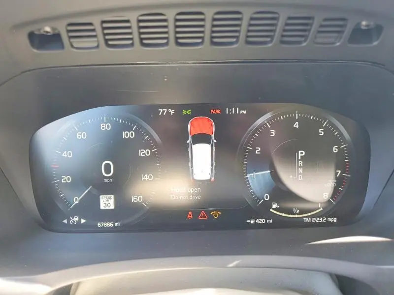 2020 VOLVO XC90 T6 MOMENTUM  