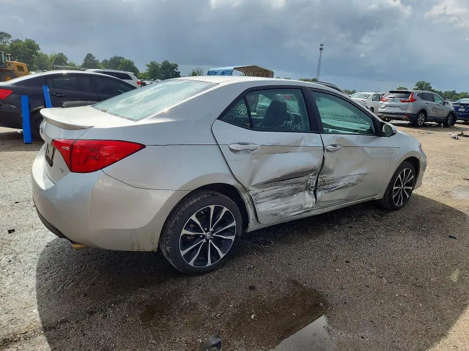 2018 TOYOTA COROLLA SE  