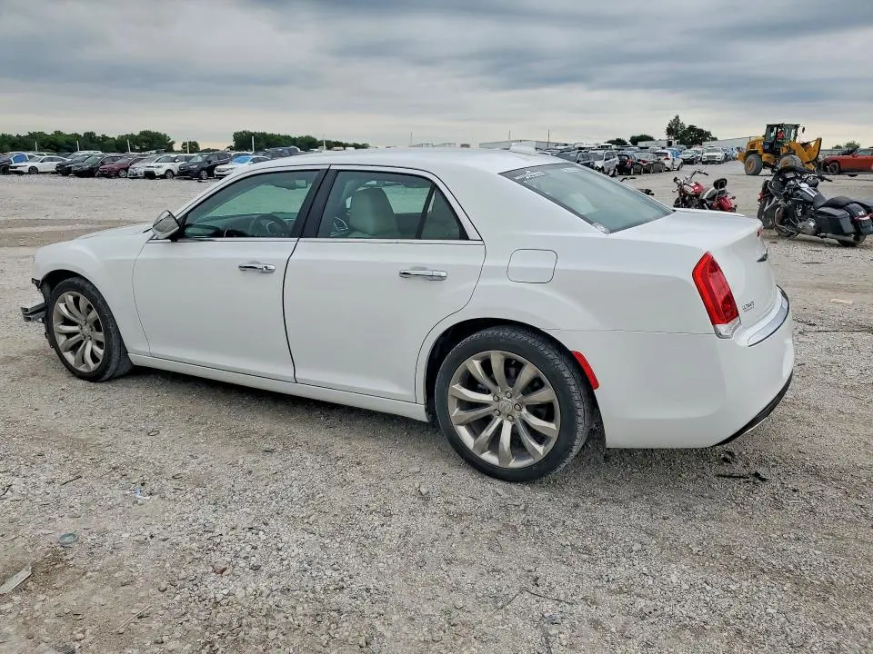 2019 CHRYSLER 300 LIMITED  