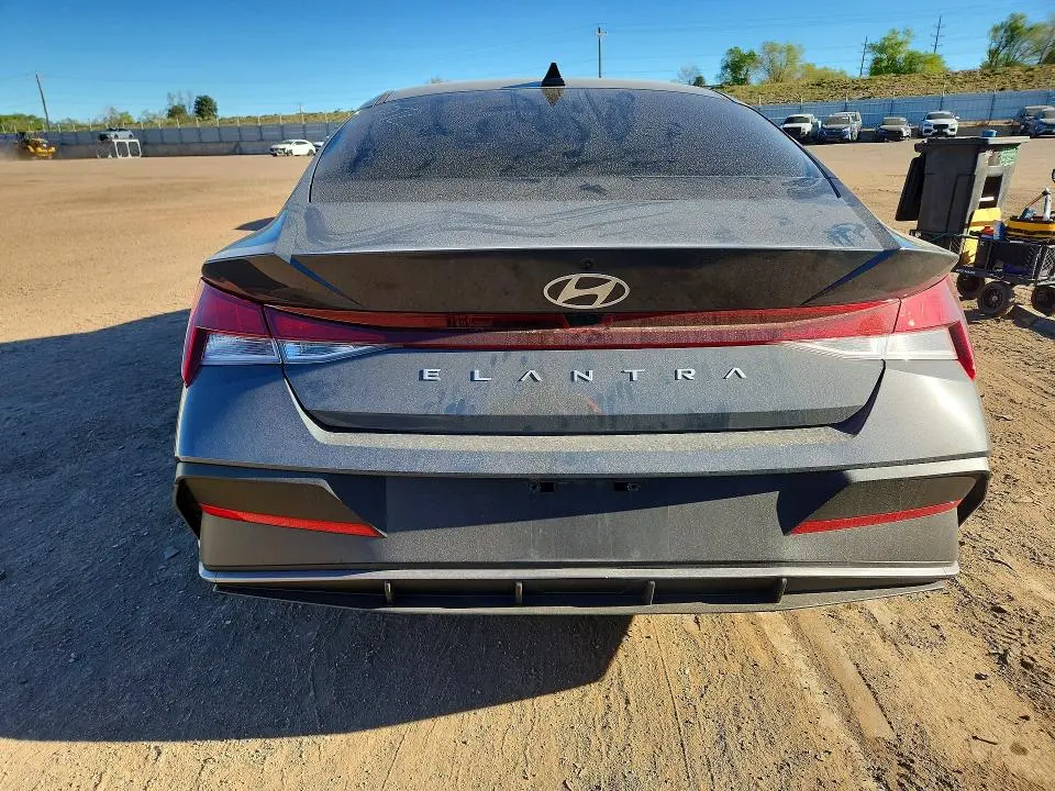 2024 HYUNDAI ELANTRA SEL  