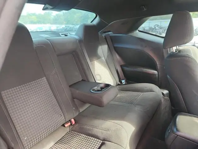 2016 DODGE CHALLENGER SXT  