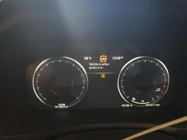 2019 VOLVO XC90 T5 R-DESIGN  