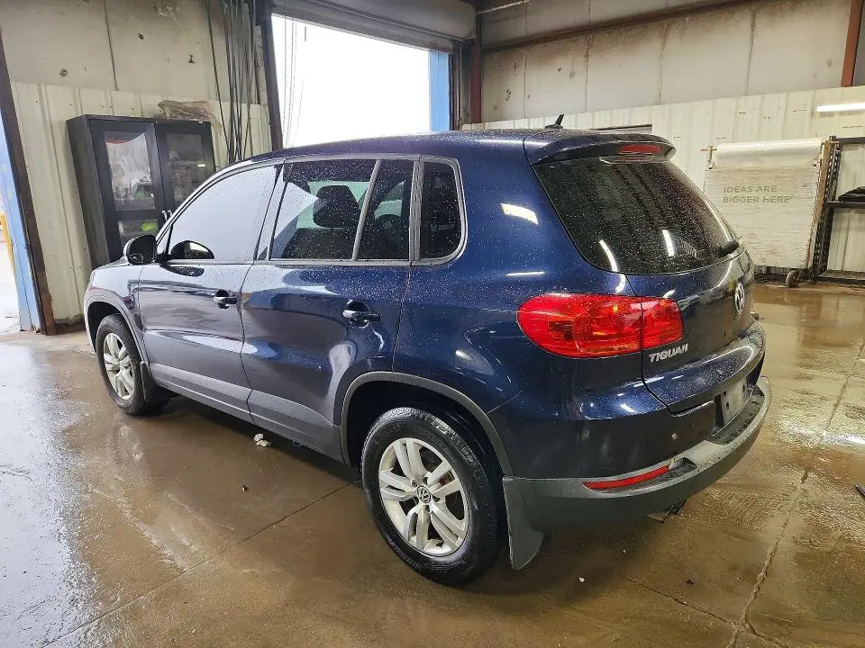 2013 VOLKSWAGEN TIGUAN S  