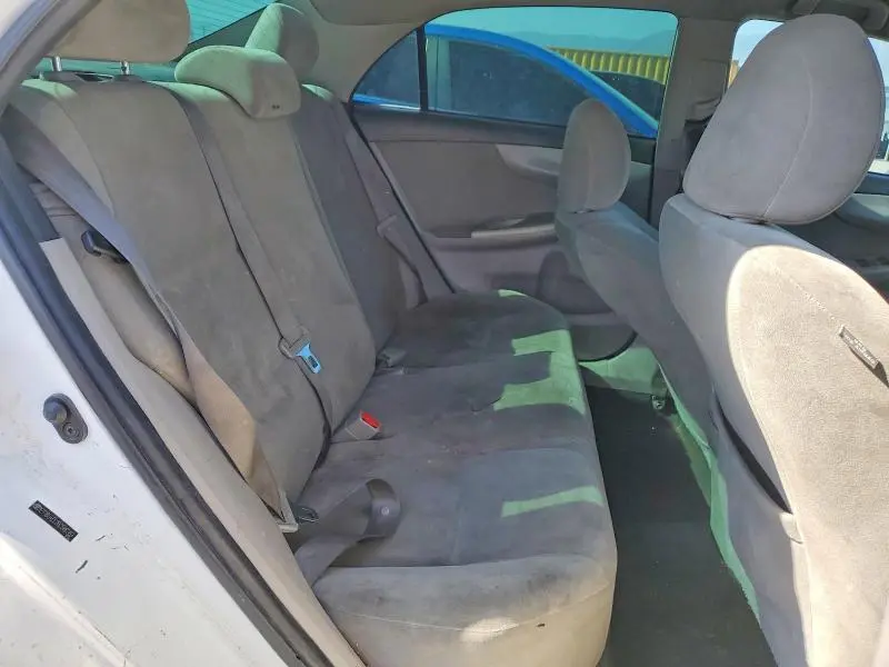 2011 TOYOTA COROLLA LE  