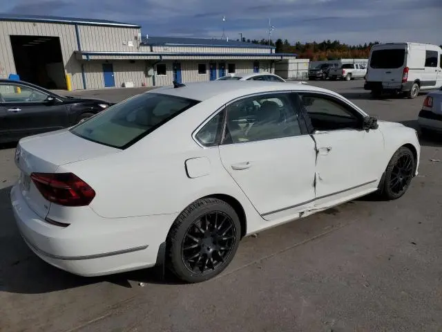 2017 VOLKSWAGEN PASSAT SE  