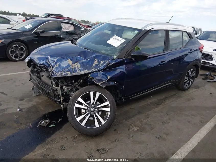 2018 NISSAN KICKS SR