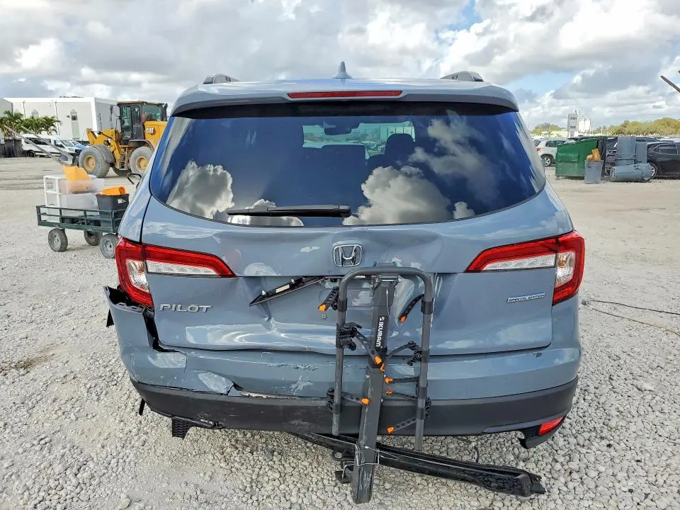 2022 HONDA PILOT SE  