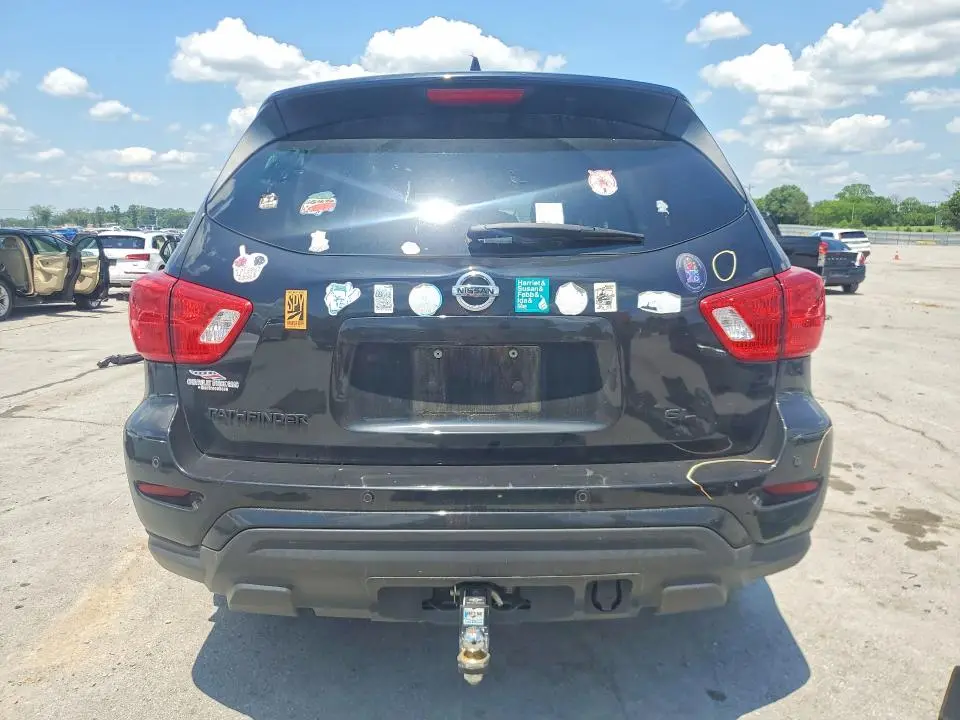 2019 NISSAN PATHFINDER SL  