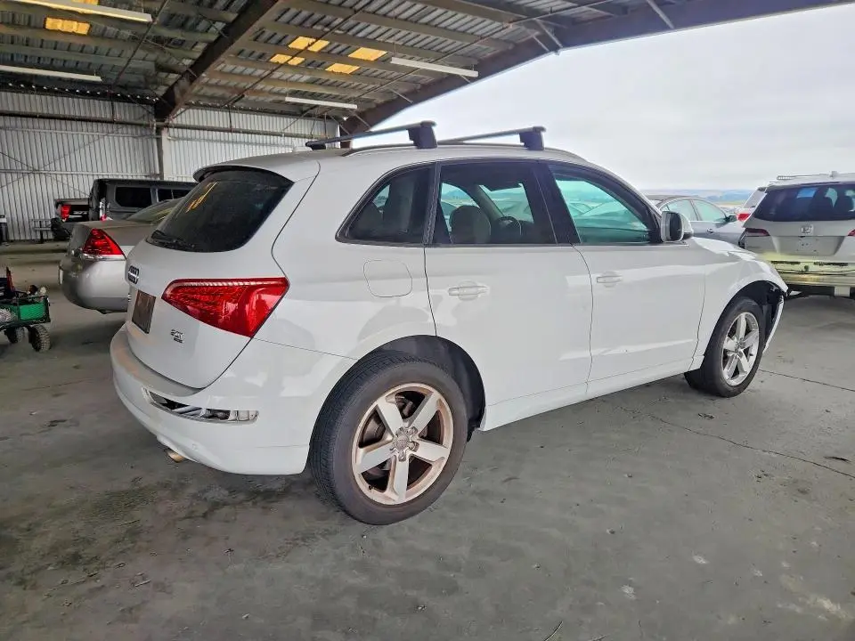 2011 AUDI Q5 PREMIUM PLUS  