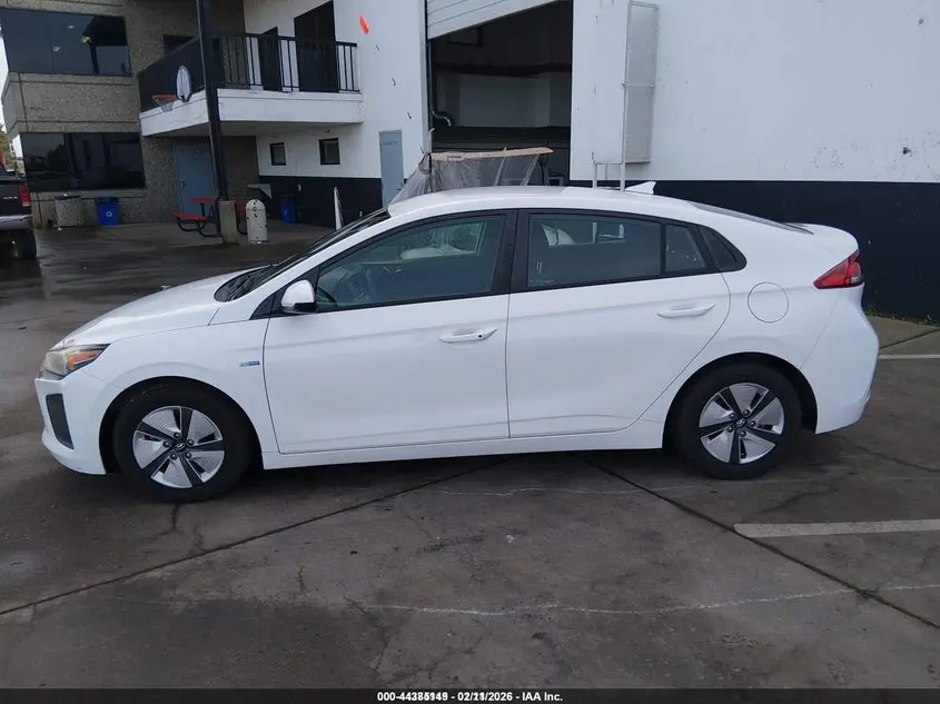 2018 HYUNDAI IONIQ HYBRID BLUE