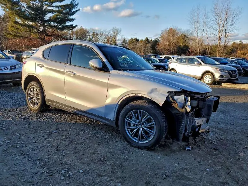 2022 ALFA ROMEO STELVIO   