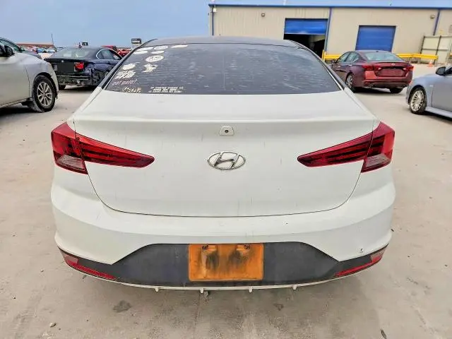 2020 HYUNDAI ELANTRA SE  