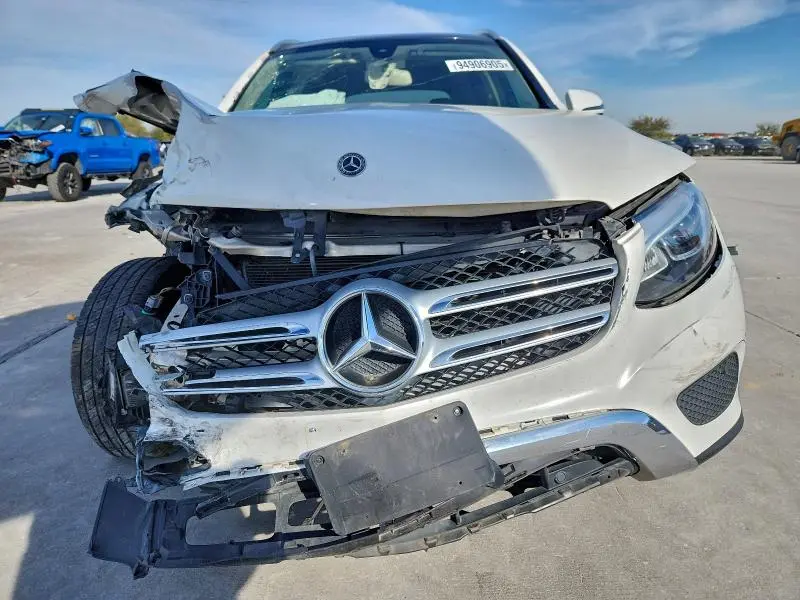 2019 MERCEDES-BENZ GLC 300  