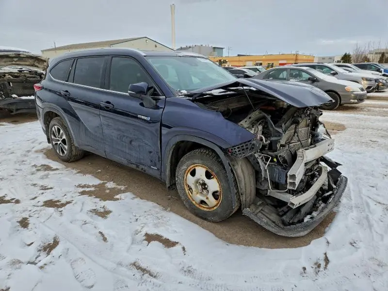 2021 TOYOTA HIGHLANDER HYBRID XLE  