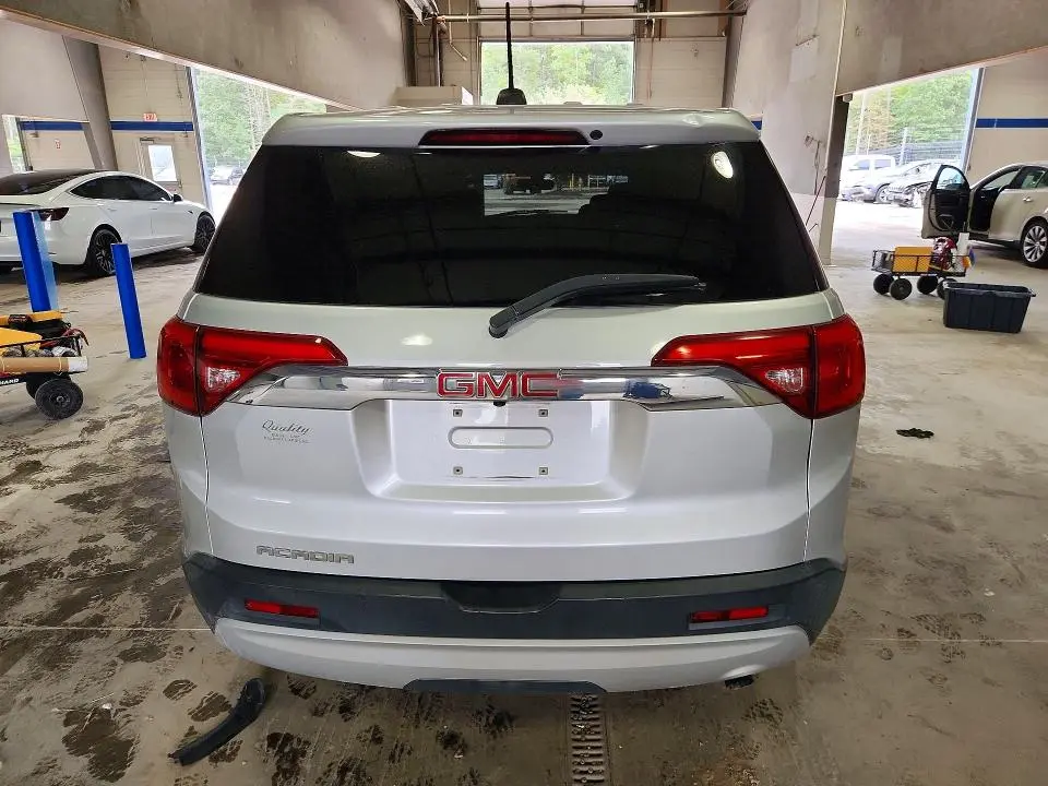2018 GMC ACADIA SLE  