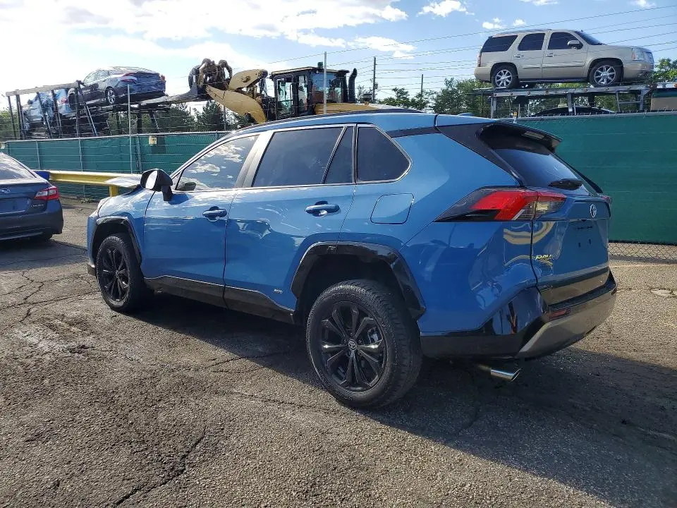 2022 TOYOTA RAV4 SE  