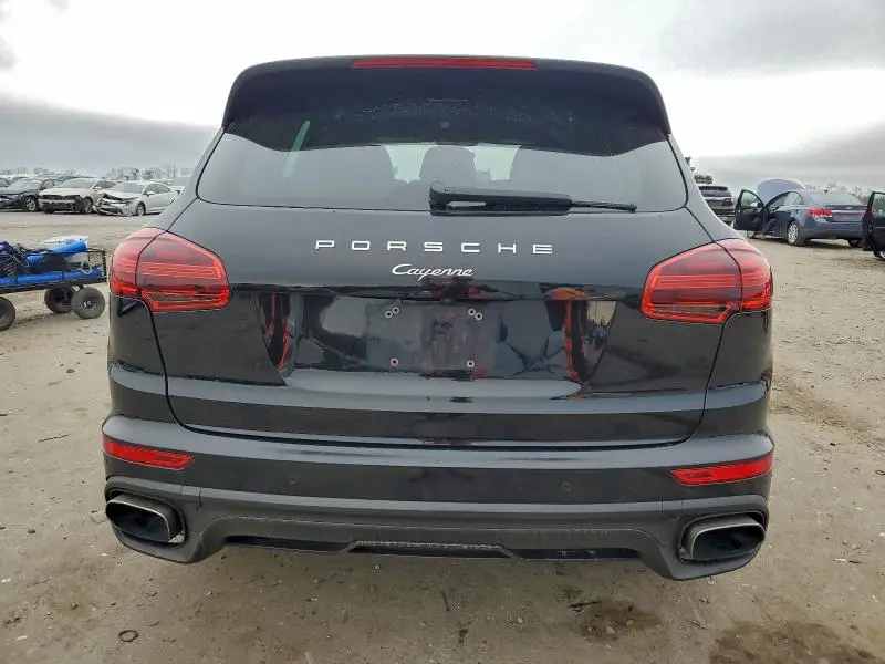 2016 PORSCHE CAYENNE   