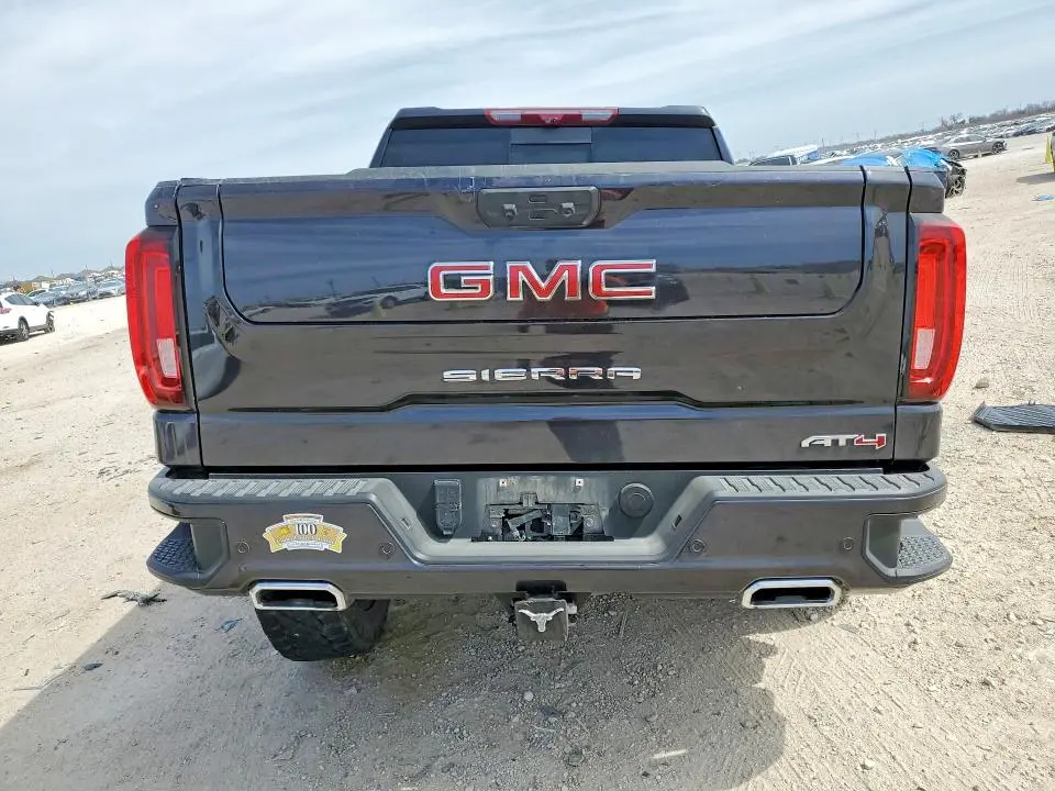 2024 GMC SIERRA K1500 AT4  