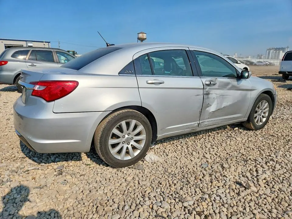 2012 CHRYSLER 200   