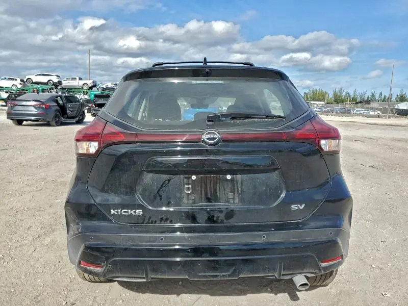 2024 NISSAN KICKS SV  