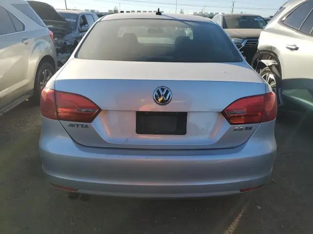 2011 VOLKSWAGEN JETTA SE  