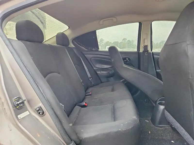 2017 NISSAN VERSA   