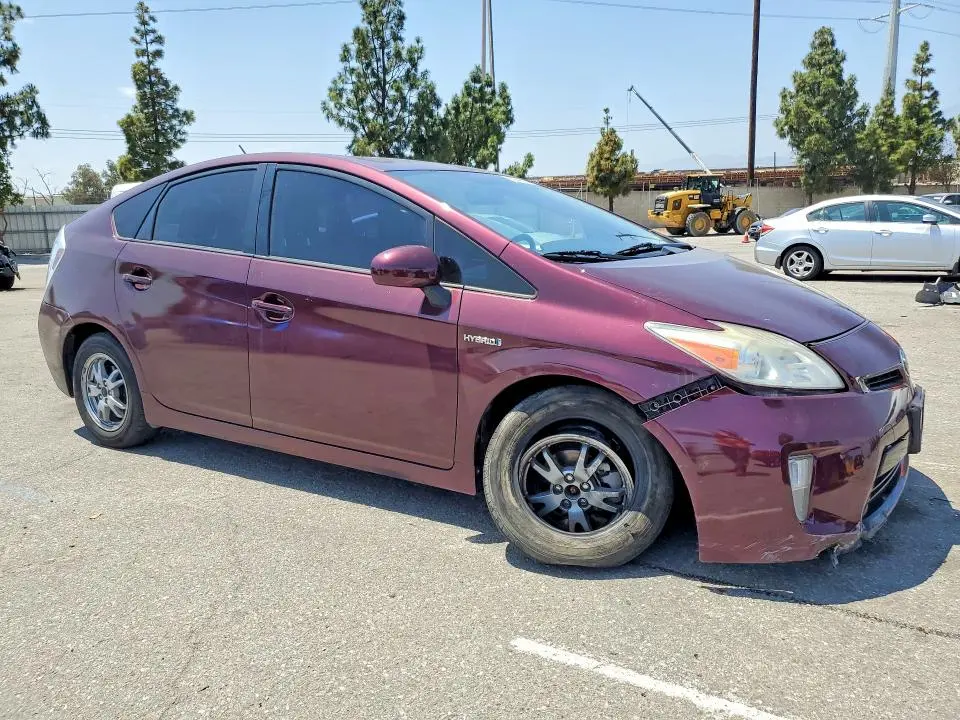 2013 TOYOTA PRIUS PERSONA SERIES SE  
