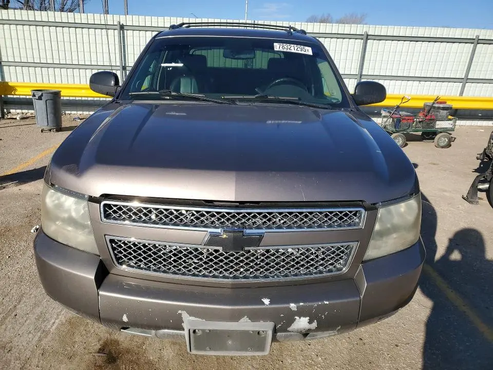 2011 CHEVROLET AVALANCHE LT  