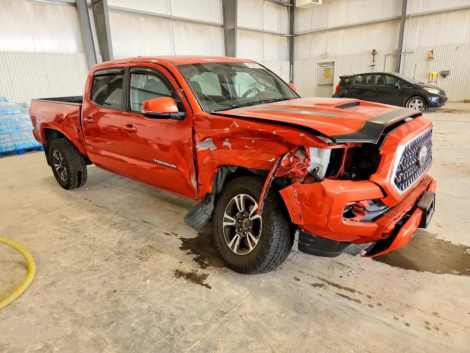 2018 TOYOTA TACOMA SR5 V6  