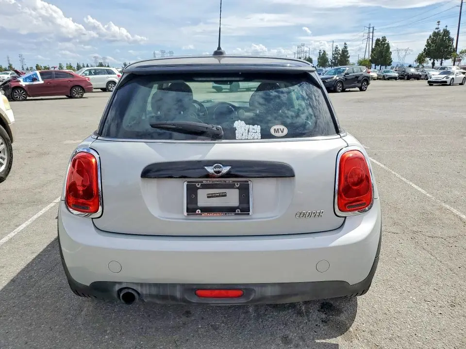 2016 MINI COOPER   