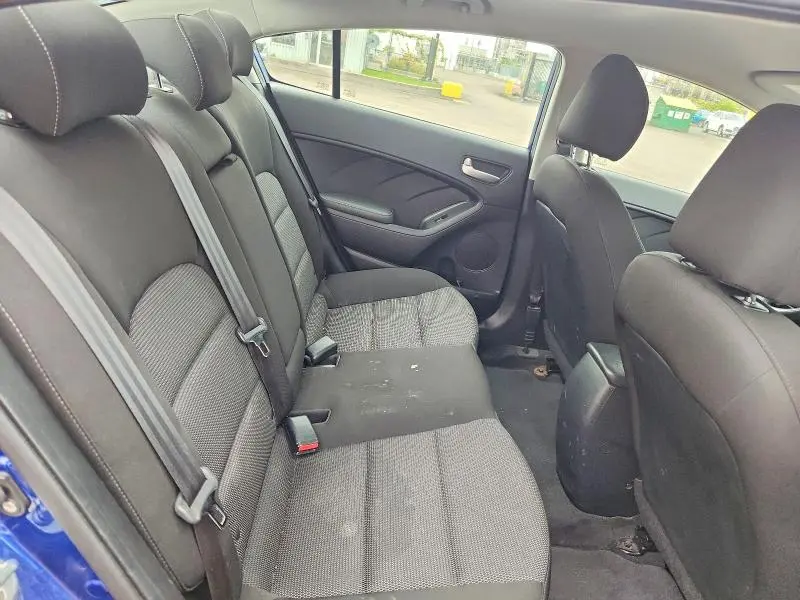 2017 KIA FORTE LX  