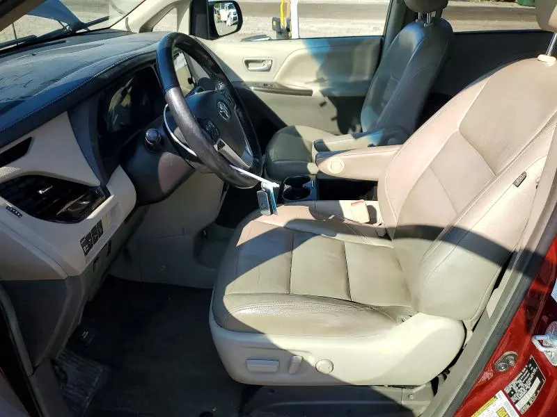 2015 TOYOTA SIENNA XLE 7-PASSENGER  