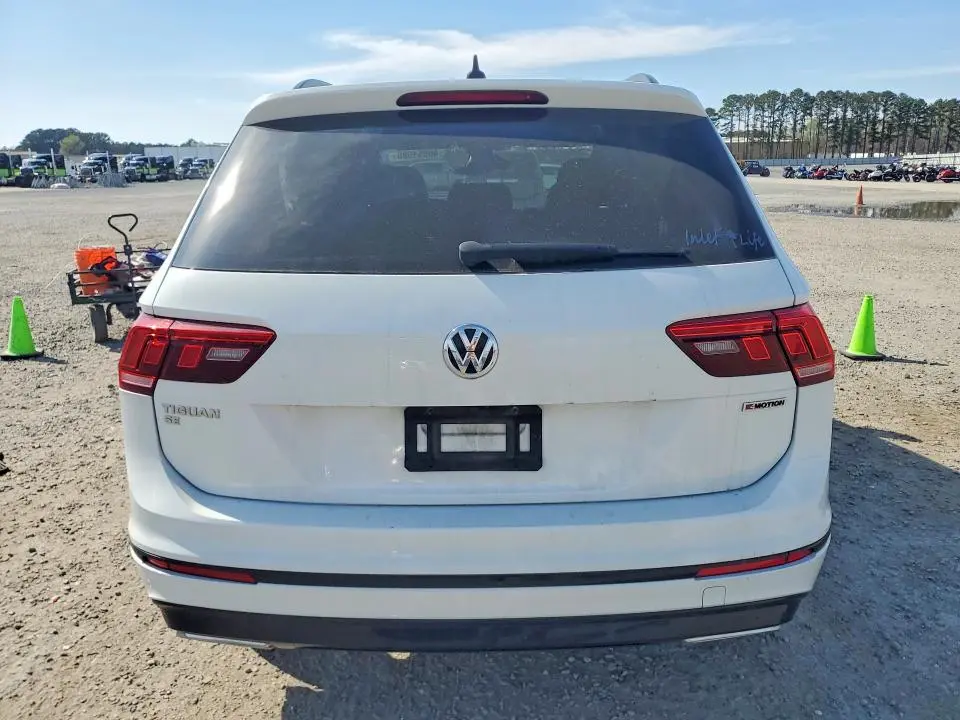 2020 VOLKSWAGEN TIGUAN SE  