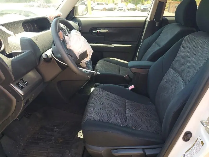 2015 SCION XB BASE  