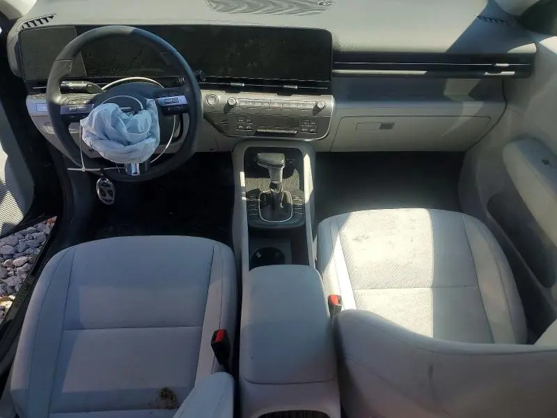 2025 HYUNDAI KONA SE  