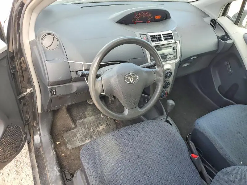 2011 TOYOTA YARIS BASE  