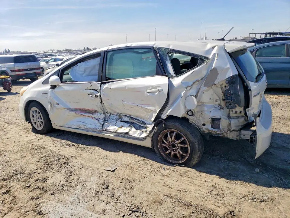 2013 TOYOTA PRIUS V THREE  