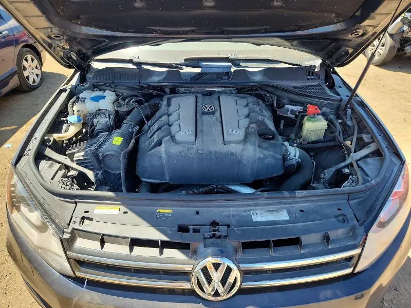 2014 VOLKSWAGEN TOUAREG V6 TDI  