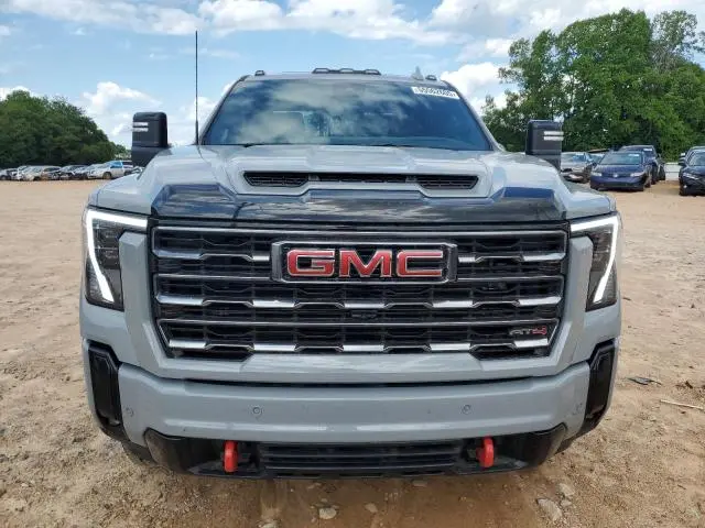 2025 GMC SIERRA K2500 AT4  
